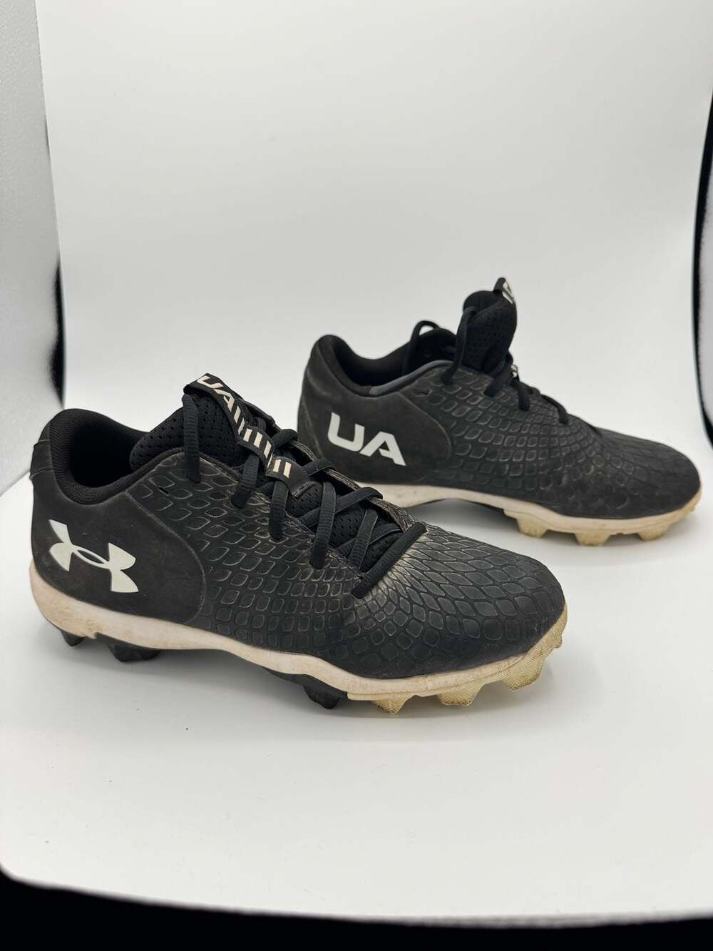 Under Armour Glyde 2.0 RM Black White Softball Cleats Size 6.5